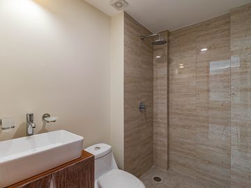 PENTHOUSE EN VENTA EN CUERNAVACA, MORELOS. ROOF GARDEN, ALBERCA, GIMNASIO. EN ZONA EXCLUSIVA.