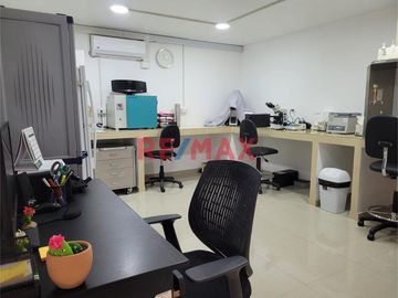 Vendo Casa En Excelente Ubicacion - Urb San Andres Frente A La Unt  ID 1090109