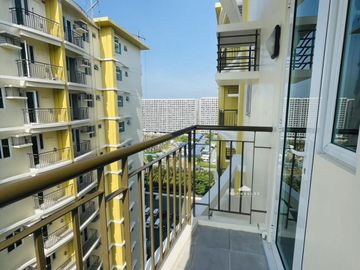 Modern Semi Furnished Condo Unit for Sale in Pasay City near Mall of Asia, Solaire Resort, Okada Manila, and Blue Bay Walk