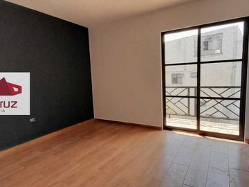 CASA EN VENTA CON HERMOSOS ACABADOS EN MIRAFLORES