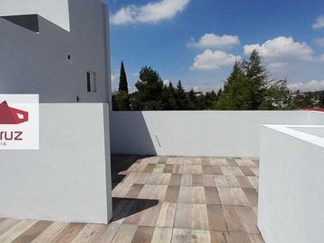 CASA EN VENTA CON HERMOSOS ACABADOS EN MIRAFLORES