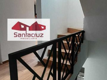CASA EN VENTA CON HERMOSOS ACABADOS EN MIRAFLORES