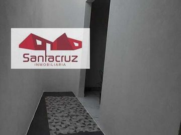 CASA EN VENTA CON HERMOSOS ACABADOS EN MIRAFLORES