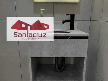 CASA EN VENTA CON HERMOSOS ACABADOS EN MIRAFLORES