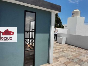 CASA EN VENTA CON HERMOSOS ACABADOS EN MIRAFLORES