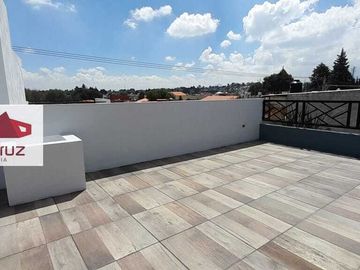 CASA EN VENTA CON HERMOSOS ACABADOS EN MIRAFLORES