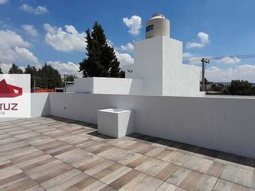 CASA EN VENTA CON HERMOSOS ACABADOS EN MIRAFLORES