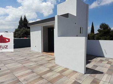 CASA EN VENTA CON HERMOSOS ACABADOS EN MIRAFLORES