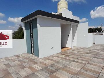CASA EN VENTA CON HERMOSOS ACABADOS EN MIRAFLORES