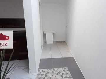 CASA EN VENTA CON HERMOSOS ACABADOS EN MIRAFLORES