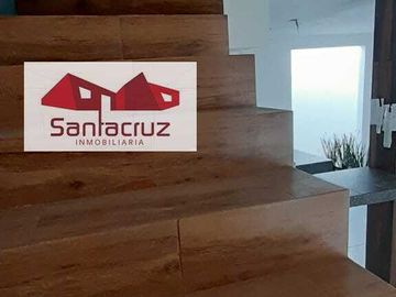 CASA EN VENTA CON HERMOSOS ACABADOS EN MIRAFLORES