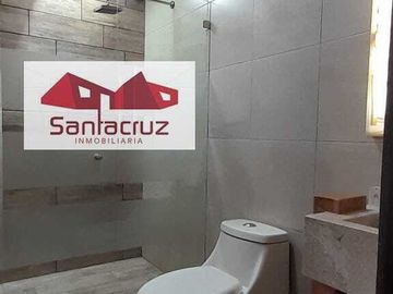 CASA EN VENTA CON HERMOSOS ACABADOS EN MIRAFLORES