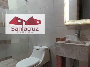 CASA EN VENTA CON HERMOSOS ACABADOS EN MIRAFLORES