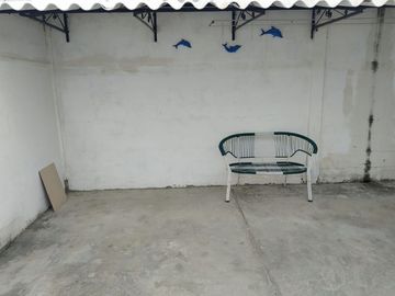 CASA DE 1 PISO, 3 DORMITORIOS 