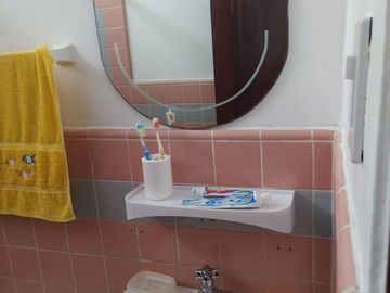 CASA DE 1 PISO, 3 DORMITORIOS 