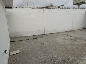 CASA DE 1 PISO, 3 DORMITORIOS 