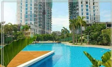 METRO MANILA High End Condo Modern Minimialist Condo near Hotel Mall Resturants and Airport Hospital School Office  HIGH END BUT AFFORDABLE CONDO IN S
