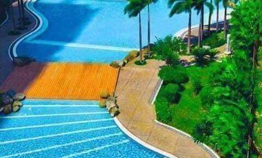 METRO MANILA High End Condo Modern Minimialist Condo near Hotel Mall Resturants and Airport Hospital School Office  HIGH END BUT AFFORDABLE CONDO IN S