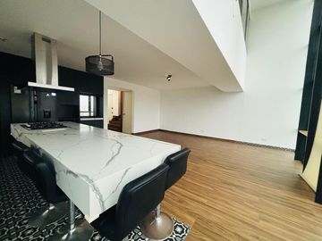 DEPARTAMENTO DUPLEX EN ALQUILER. SAN ISIDRO. CENTRO FINANCIERO. ZONA EMBAJADAS