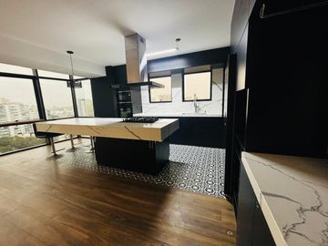 DEPARTAMENTO DUPLEX EN ALQUILER. SAN ISIDRO. CENTRO FINANCIERO. ZONA EMBAJADAS