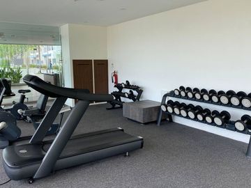 1 BR Fully Furnished Apartment Fl. 22 City Views for Rent