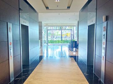 1 BR Fully Furnished Apartment Fl. 22 City Views for Rent
