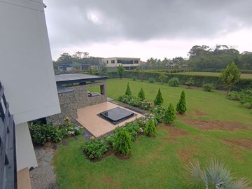 Modern and Luxurious Home Next to Club Campestre Llanogrande