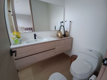 Modern and Luxurious Home Next to Club Campestre Llanogrande