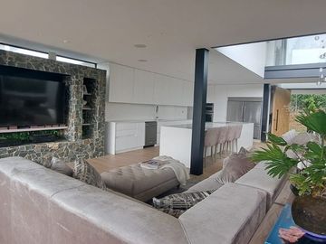 Modern and Luxurious Home Next to Club Campestre Llanogrande