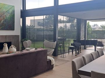 Modern and Luxurious Home Next to Club Campestre Llanogrande