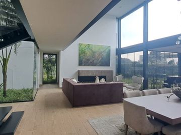 Modern and Luxurious Home Next to Club Campestre Llanogrande