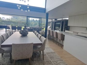 Modern and Luxurious Home Next to Club Campestre Llanogrande