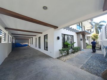 4 Bedrooms For Sale in BF HOMES