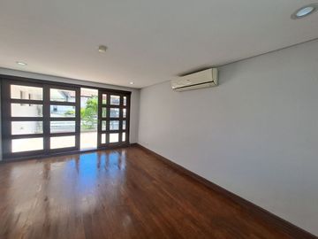 4 Bedrooms For Sale in BF HOMES