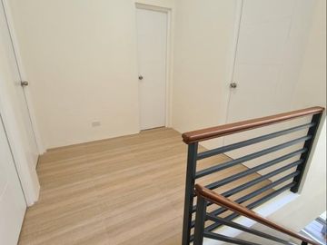 Beautiful Classic Design House and Lot For Sale in Antipolo with 3 Bedroom and 3 Toilet & Bath PH2509