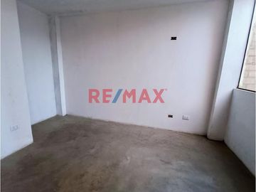 Se Vende Casa De Dos Pisos Frente Al Parque En Urb. Santo Domingo 3Ra. Etapa Carabayllo