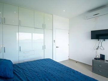 VENTA- Departamento ubicado en Torre Eme con una vista increible