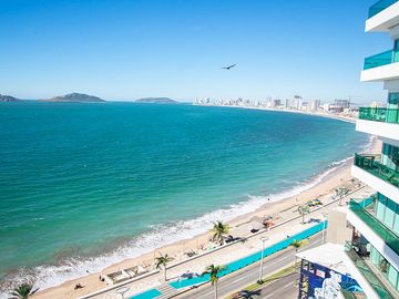 VENTA- Departamento ubicado en Torre Eme con una vista increible