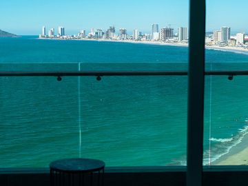 VENTA- Departamento ubicado en Torre Eme con una vista increible