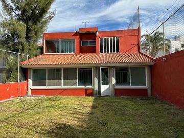 Casa De 4 Habit. Con Jardín De 250m En Xilotzingo Cerca Ciudad Universitaria (BUAP)..