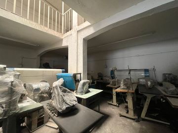PROPIEDAD EN VENTA EXCELENTE PARA PEQUEÑA FABRICA O PARA BODEGA DE ALMACENAMIENTO CON EXCELENTE UBICACION