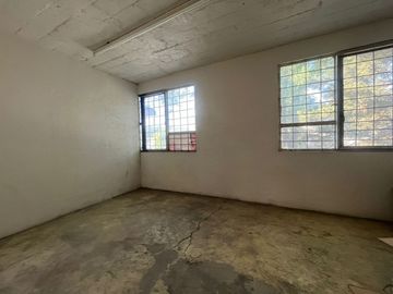 PROPIEDAD EN VENTA EXCELENTE PARA PEQUEÑA FABRICA O PARA BODEGA DE ALMACENAMIENTO CON EXCELENTE UBICACION