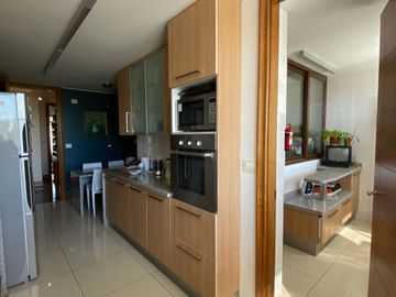 Excelente Departamento Av. Holandesa