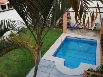 VENTA CASA SOLA EN FRACC. JARDINES  DE AHUATLÁN CUERNAVACA