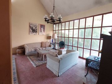 $2.600,000.00 CASA PARA REMODELAR EN CONDOMINIO EN RANCHO CORTÉS .T=282M2