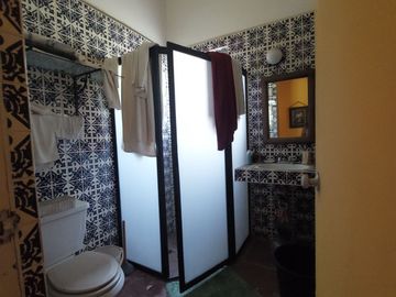 $2.600,000.00 CASA PARA REMODELAR EN CONDOMINIO EN RANCHO CORTÉS .T=282M2