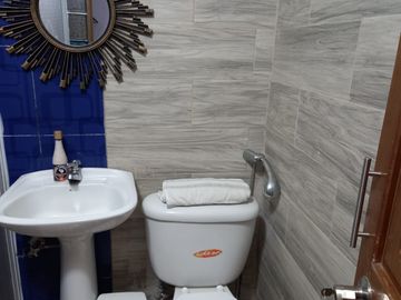 SE VENDE CASA EN CANTON SAN VICENTE MANABI CIUDADELA HUMGAR