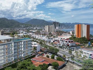 DEPARTAMENTO EN VENTA EN PUERTO VALLARTA, COL. VERSALLES, ALBERCA Y MAS