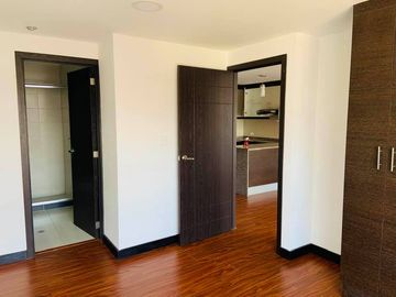VENDO SUITE EDIFICIO PLAZA 10 - HOME REALTORS BY MONICA MIRANDA