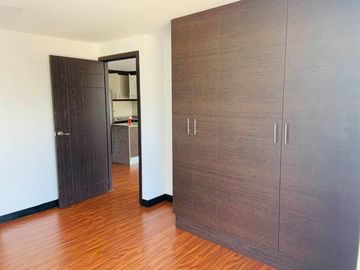 VENDO SUITE EDIFICIO PLAZA 10 - HOME REALTORS BY MONICA MIRANDA